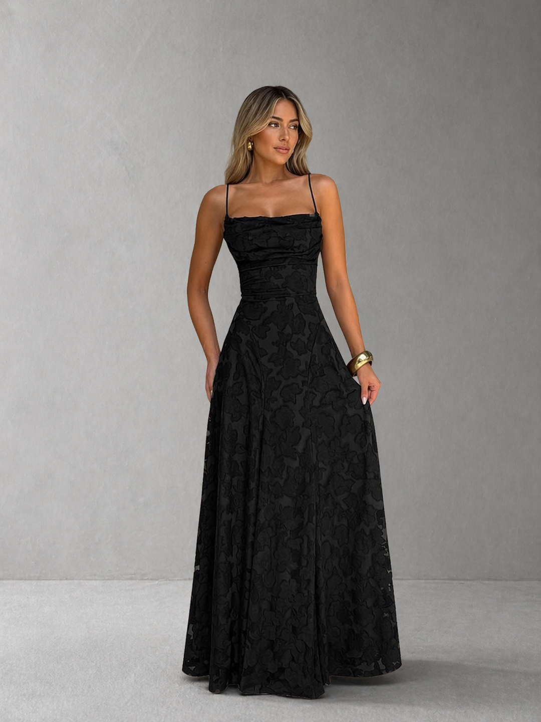 MABEL™ - Sexy Backless Lace Pattern Long Dress for Events